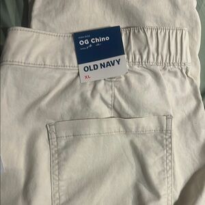 Old Navy Cream Colored OG Chino Pants